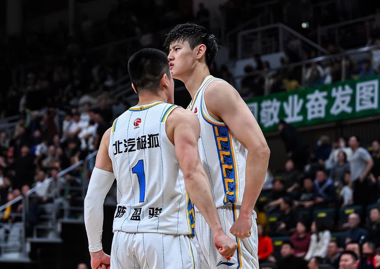 曝北京男篮欲阵容补强，接触国产3D锋线祝铭震，曾赛季场均14+5！