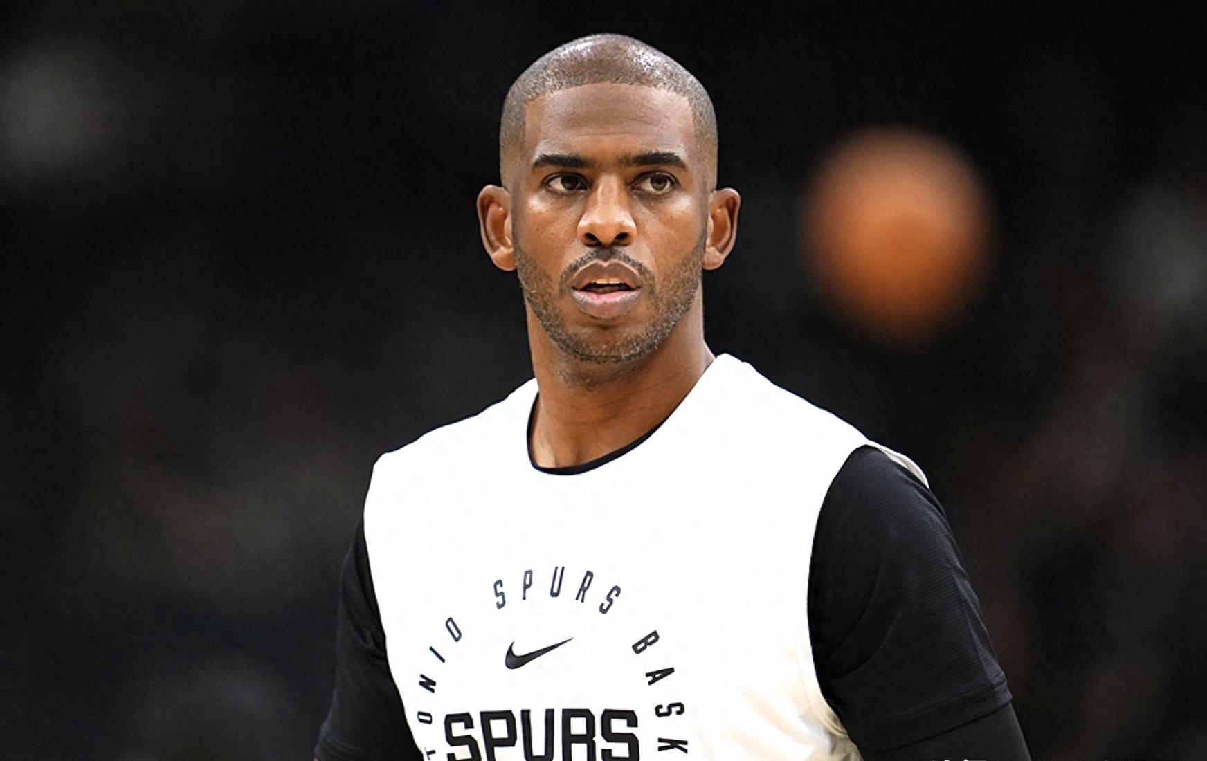 包含ESPN主持人：保罗不排除在下赛季后继续打球的可能性的词条