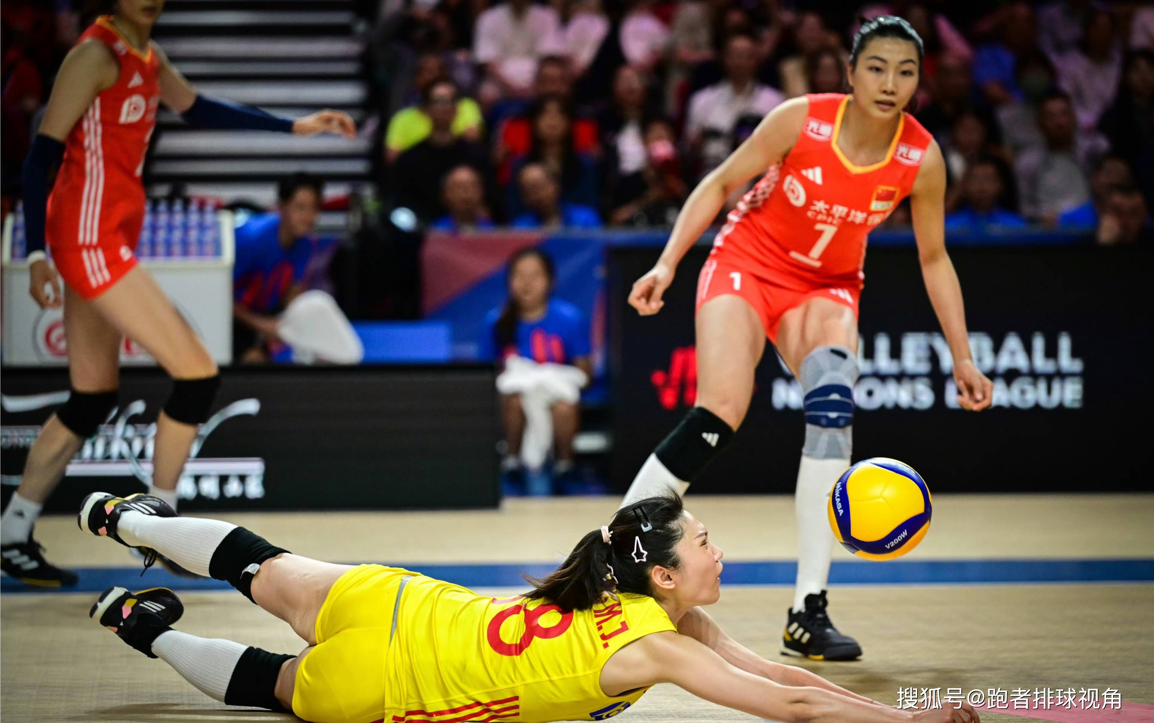 中国女排获9.8万奖金！总决赛冲百万美元夺冠需过3关的简单介绍