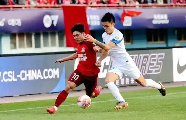 关于主场大胜晋级，全队士气高昂的信息